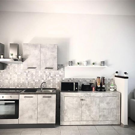 נאפולי Rianna House B&B מראה חיצוני תמונה