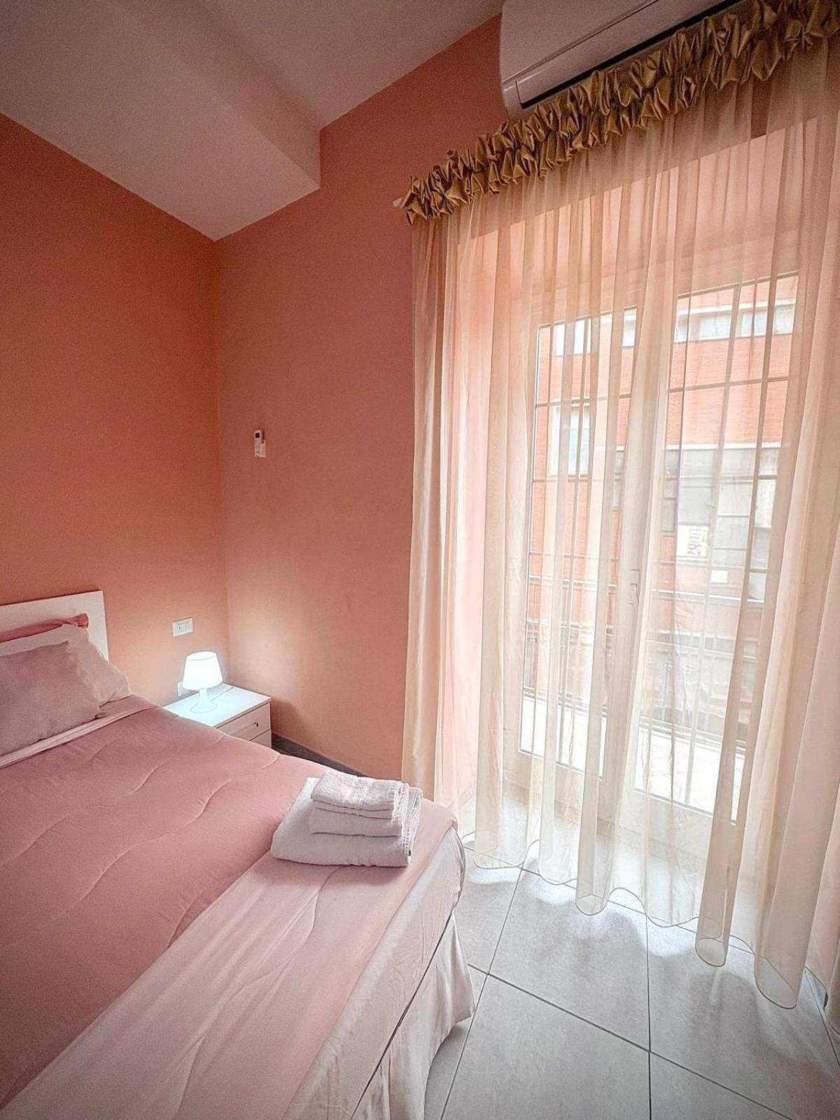נאפולי Rianna House B&B מראה חיצוני תמונה