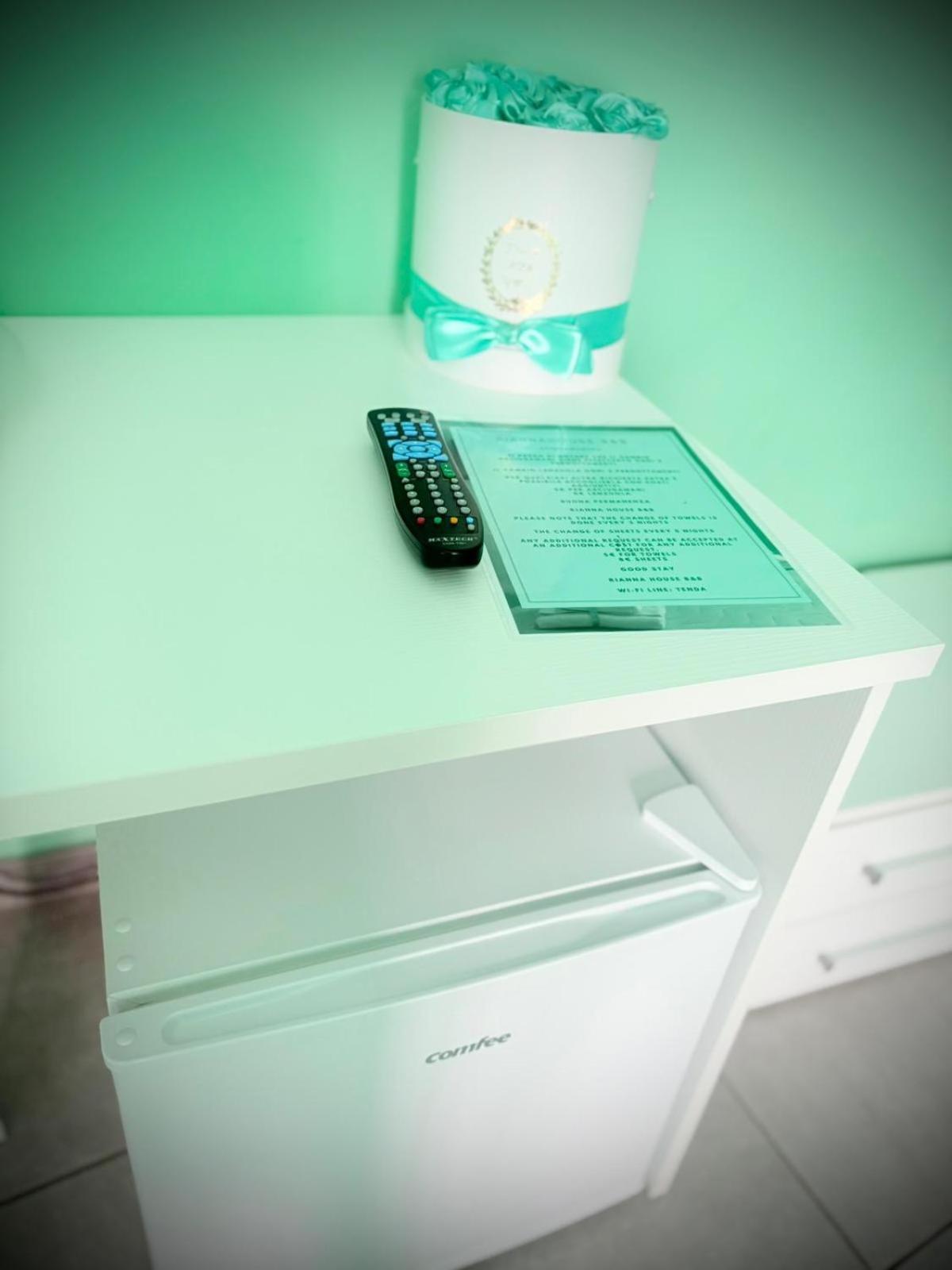נאפולי Rianna House B&B מראה חיצוני תמונה
