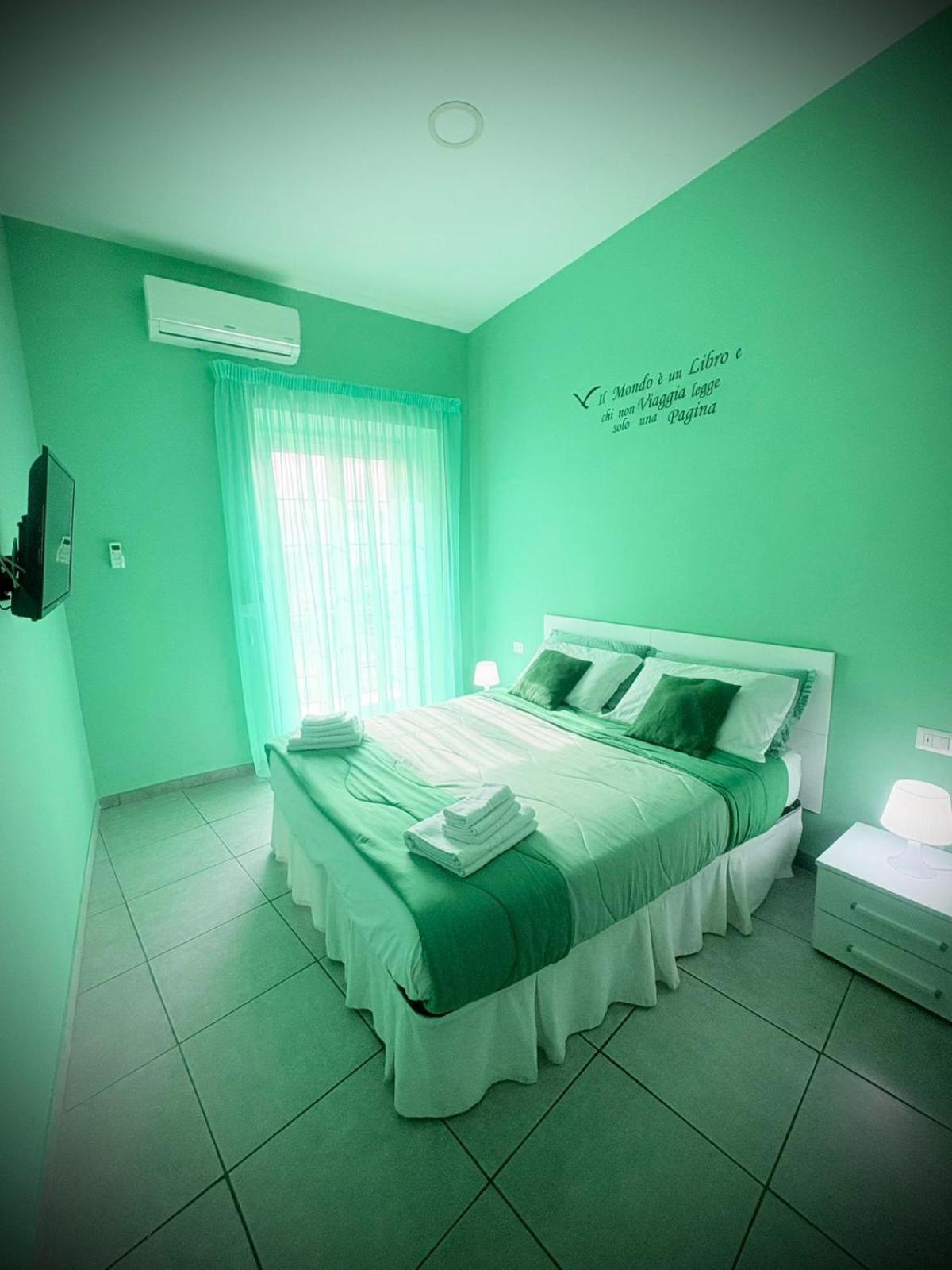 נאפולי Rianna House B&B מראה חיצוני תמונה